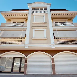 Seasons - Free Parking & Center Daire